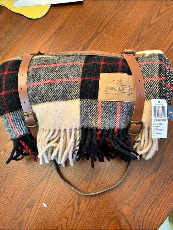 Pendleton Handbags - Pendleton Motor Robe with Leather Carrier - Hillsdale Plaid Wool Plaid Blanket